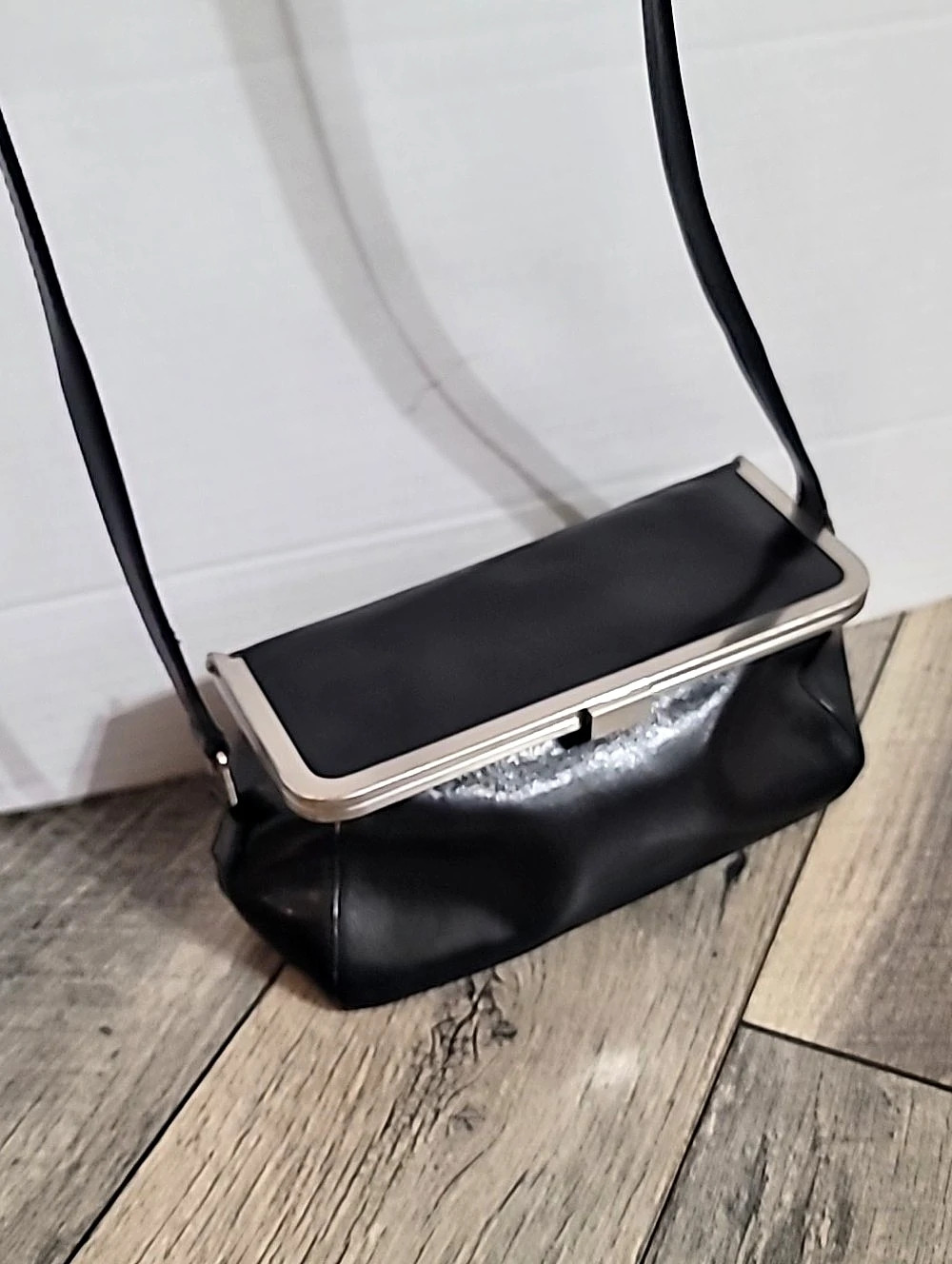 HOBO International Black Leather Silver Frame Shoulder Bag GEOMETRICAL Lined